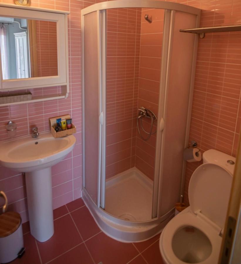 To Mikro Boutique Apartment Lefkáda Eksteriør bilde